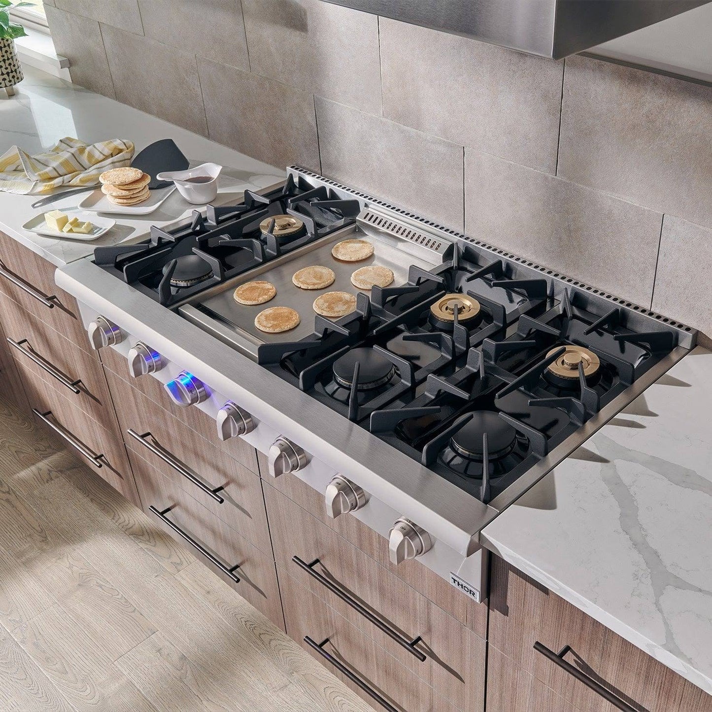 Thor Kitchen 48 inch Gas Professional Range-top in Stainless Steel